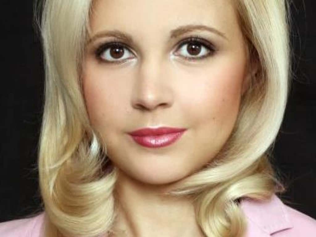 19 Sexiest Women In Politics You Didnt Know About - Page 