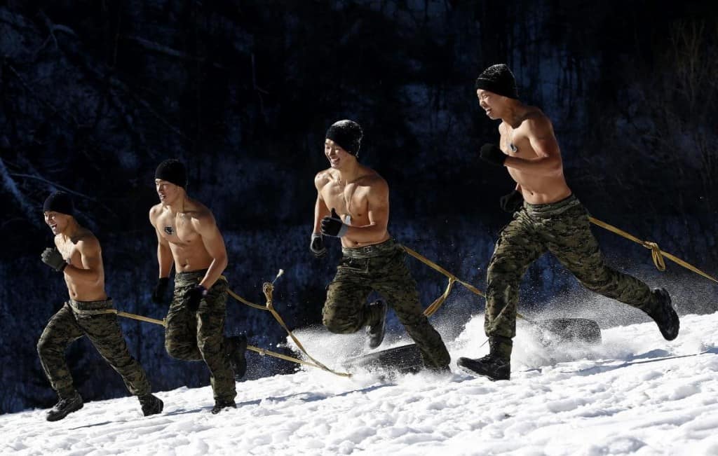 ROK Spec Ops training in the snow [858x536] : MilitaryPorn