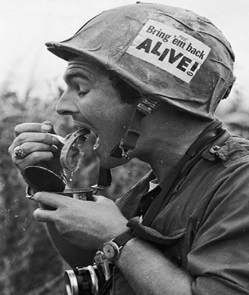 10 Devastating Photographs That Show The True Face Of War Page 2 of 5
